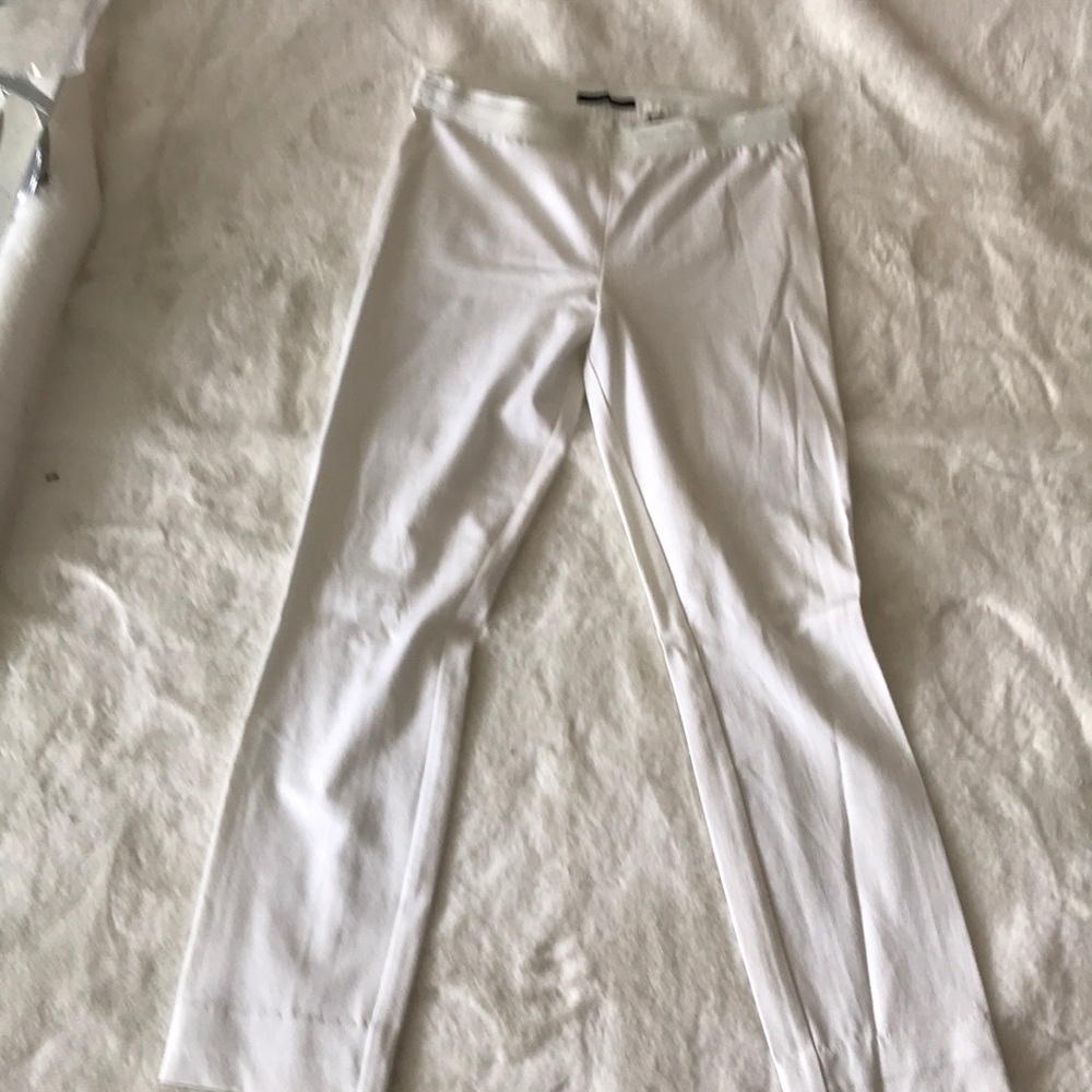 Elie Tahari White Pants. Size 8.